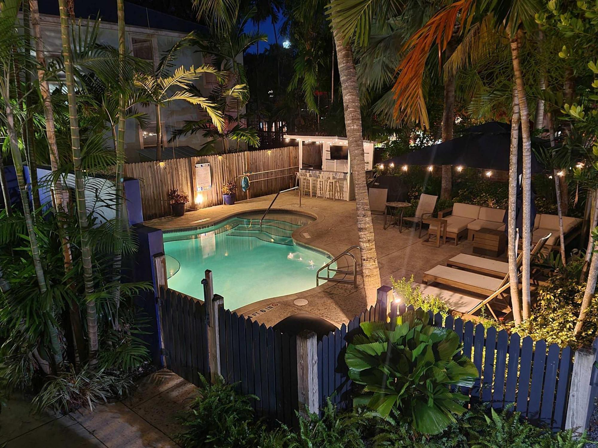 Duval Street Suite W Parking And Pool Key West Exterior photo